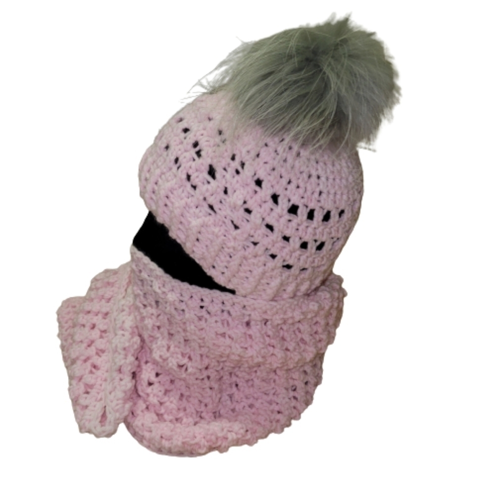 Hand made 2 piece beannie and infinity scarf